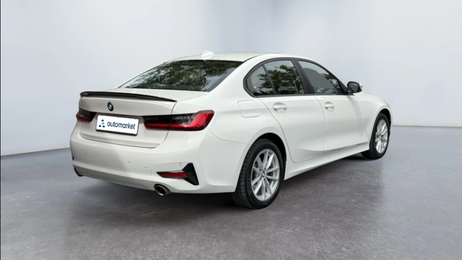 BMW Seria 3 318i Advantage aut