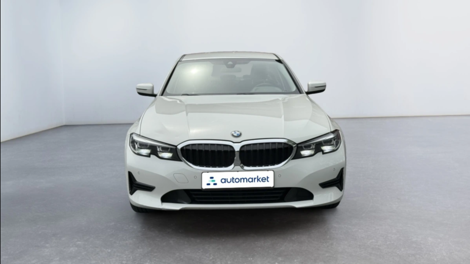 BMW Seria 3 318i Advantage aut
