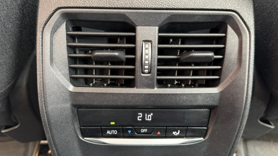 BMW Seria 3 318i Advantage aut