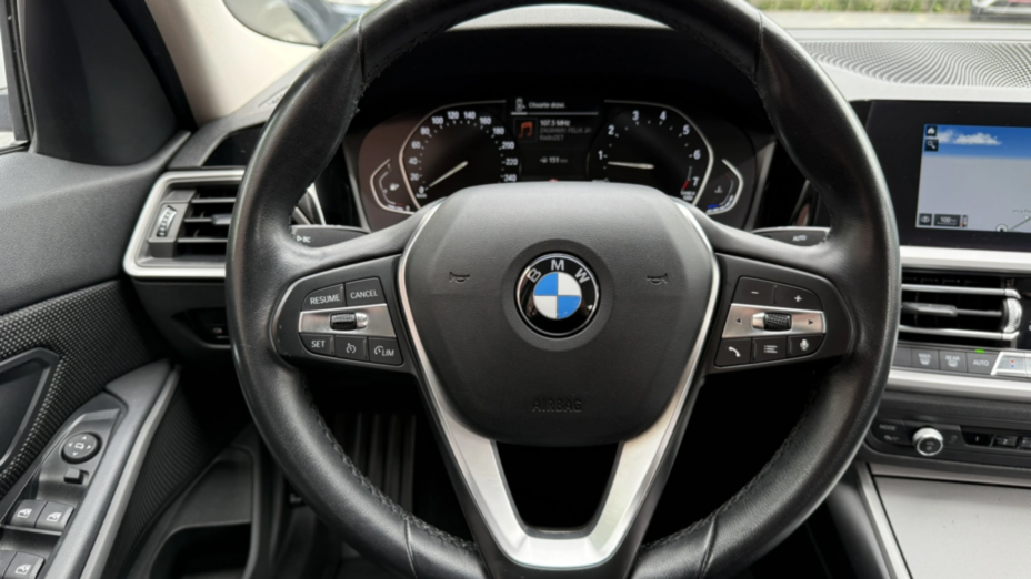 BMW Seria 3 318i Advantage aut