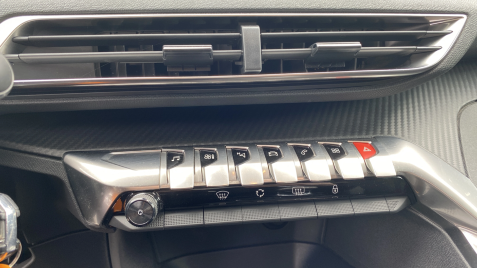 PEUGEOT 5008 5008 1.2 PureTech Active S&S