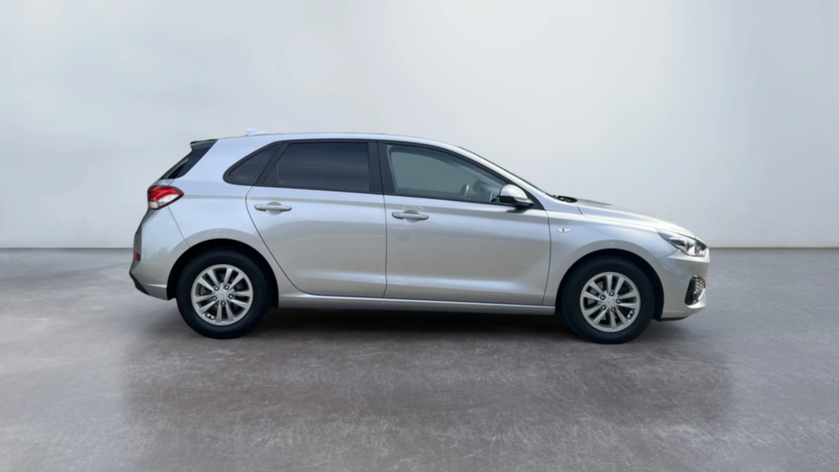 HYUNDAI i30 i30 1.5 DPI Classic +