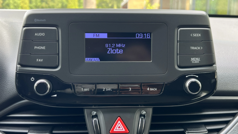 HYUNDAI i30 i30 1.5 DPI Classic +