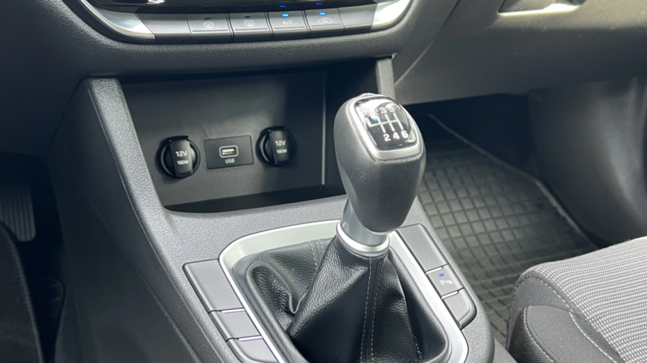 HYUNDAI i30 i30 1.5 DPI Classic +