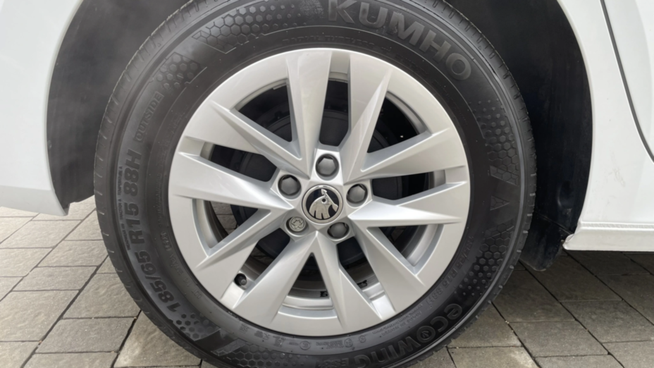 SKODA Fabia Fabia 1.0 TSI Style