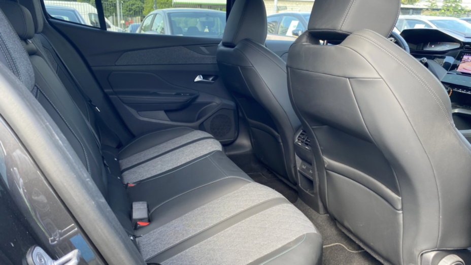 PEUGEOT 408 408 1.2 PureTech Allure S&S EAT8
