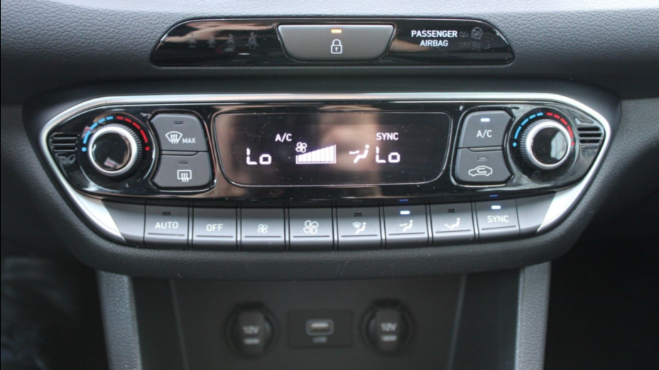 HYUNDAI i30 i30 1.5 T-GDI 48V Smart DCT