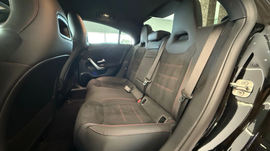 MERCEDES-BENZ CLA CLA 200 AMG Line 7G-DCT