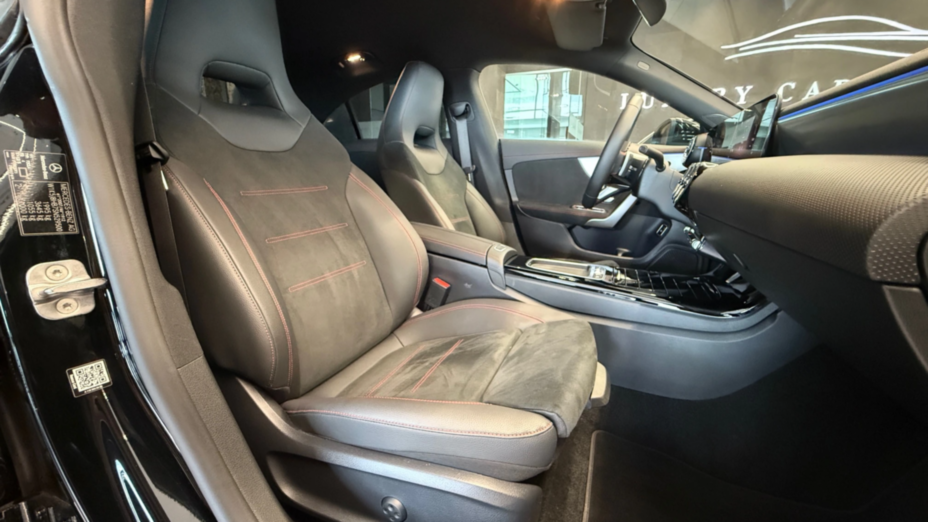 MERCEDES-BENZ CLA CLA 200 AMG Line 7G-DCT