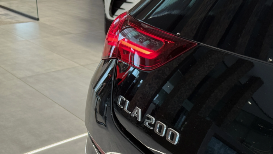 MERCEDES-BENZ CLA CLA 200 AMG Line 7G-DCT