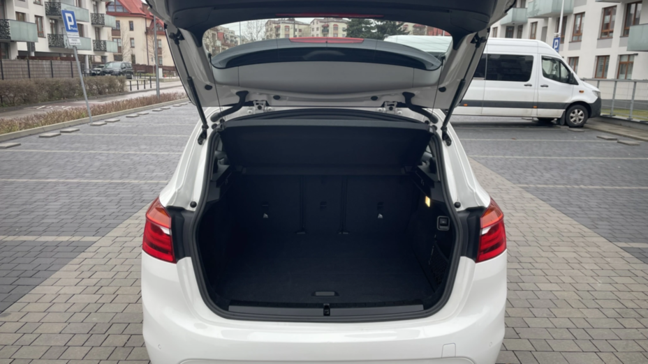 BMW Seria 2 216d aut