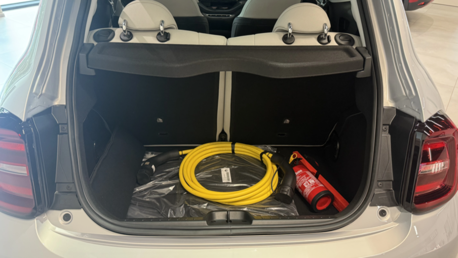 FIAT 500 500 3+1 42 kWh La Prima Nowy