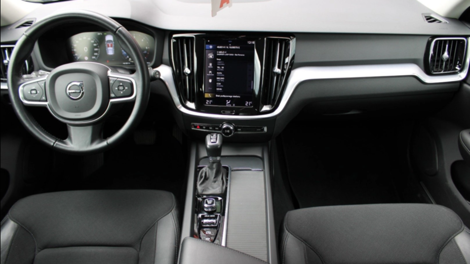 VOLVO V60 V60 D3 Drive-E Momentum aut