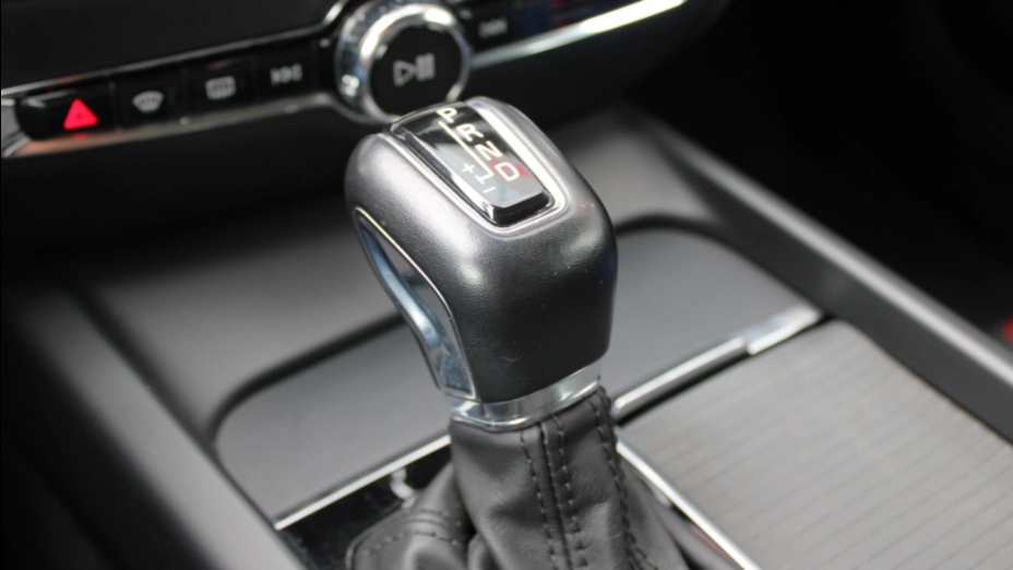 VOLVO V60 V60 D3 Drive-E Momentum aut