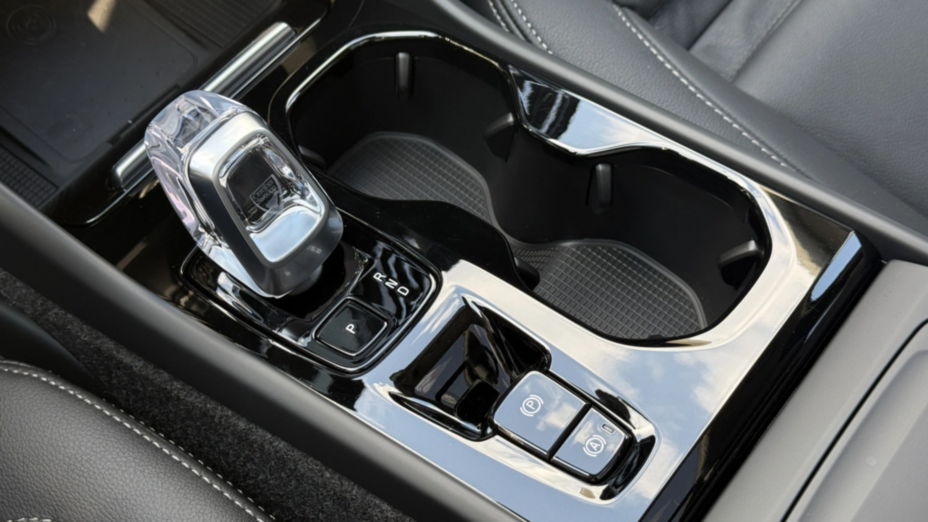 VOLVO XC40 XC40 B4 Ultimate Dark aut