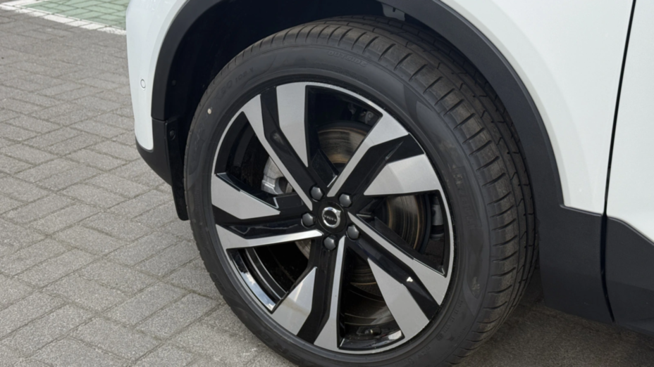 VOLVO XC40 XC40 B4 Ultimate Dark aut