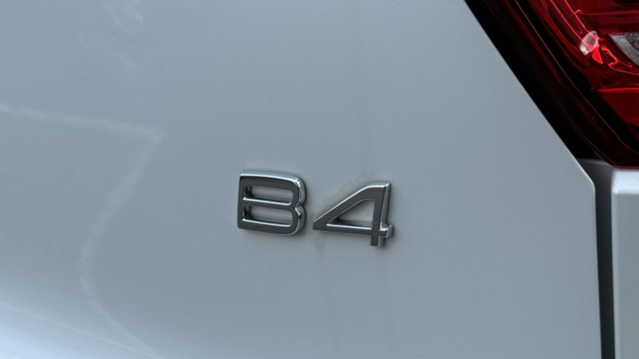 VOLVO XC40 XC40 B4 Ultimate Dark aut