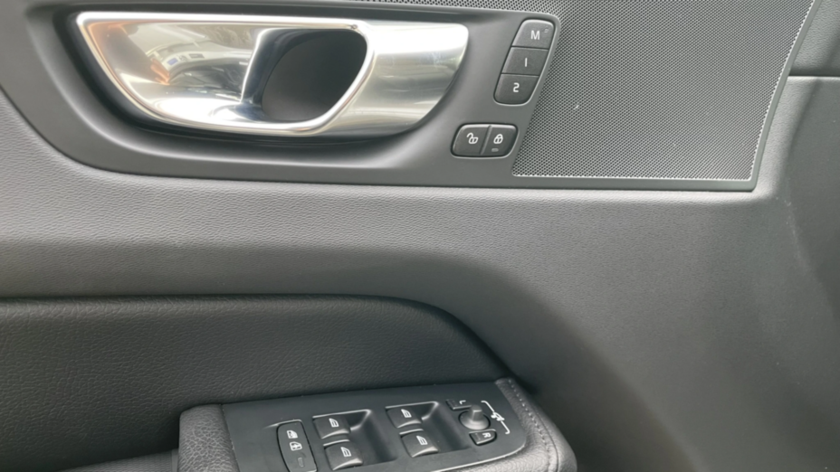 VOLVO XC60 XC60 B4 D AWD Inscription aut