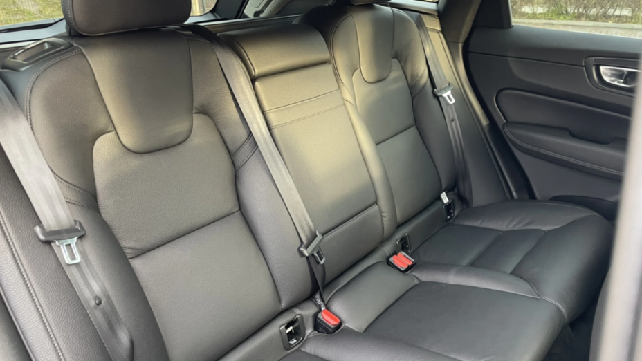 VOLVO XC60 XC60 B4 D AWD Inscription aut