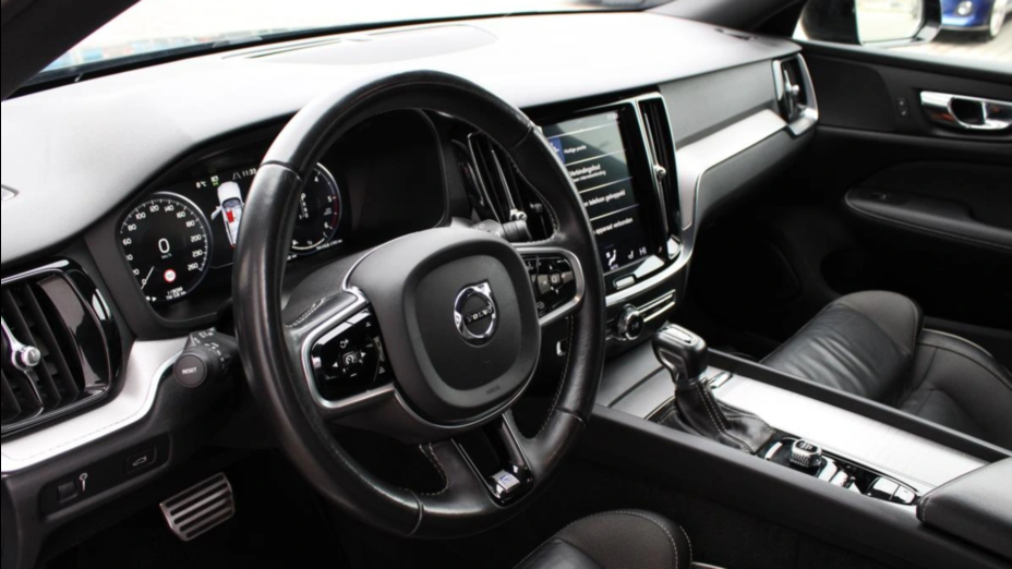 VOLVO V60 V60 D3 R-Design