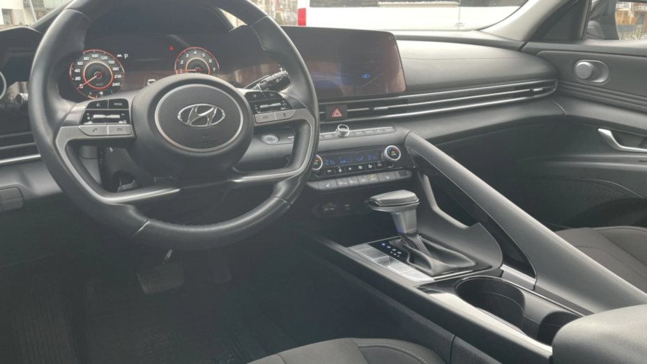 HYUNDAI Elantra Elantra 1.6 Executive CVT