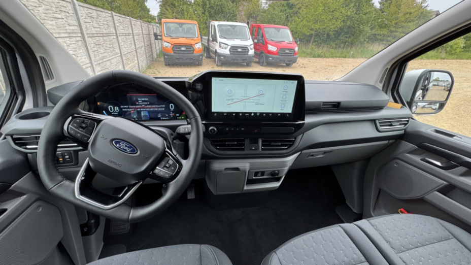 FORD Tourneo Custom Tourneo Custom 2.0 EcoBlue 320 L2 Titanium aut Nowy