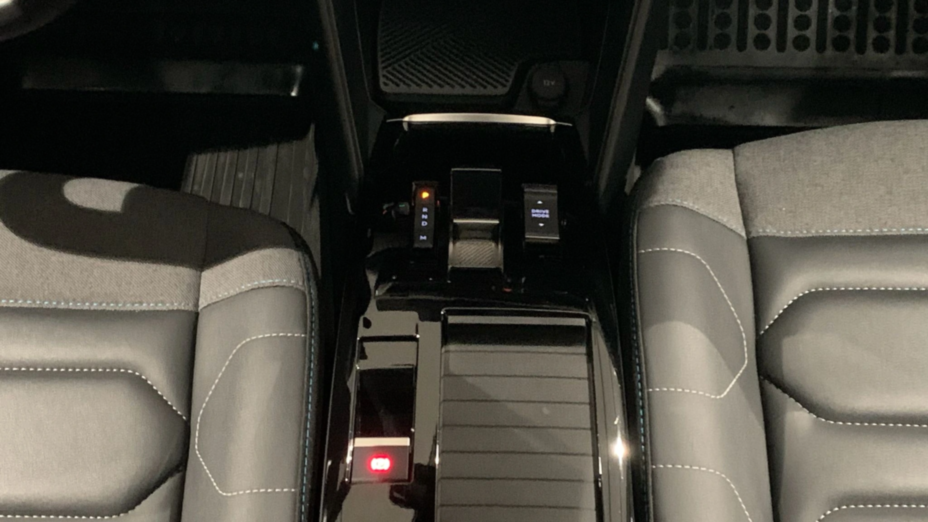 CITROEN C4 C4 1.2 PureTech Max S&S EAT8