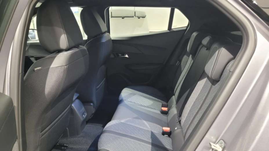 PEUGEOT 2008 2008 1.2 PureTech Allure S&S EAT8 Nowy