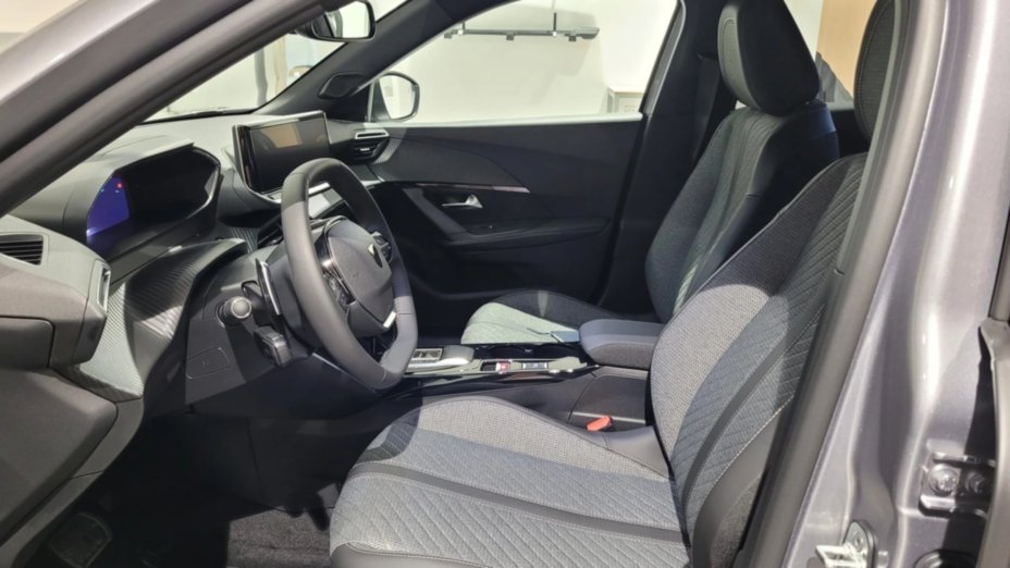 PEUGEOT 2008 2008 1.2 PureTech Allure S&S EAT8 Nowy
