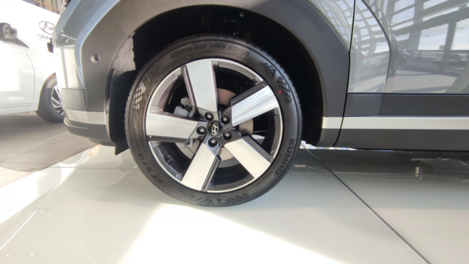 HYUNDAI Santa Fe Santa Fe 1.6 T-GDI HEV Platinum 4WD aut 7os. Nowy