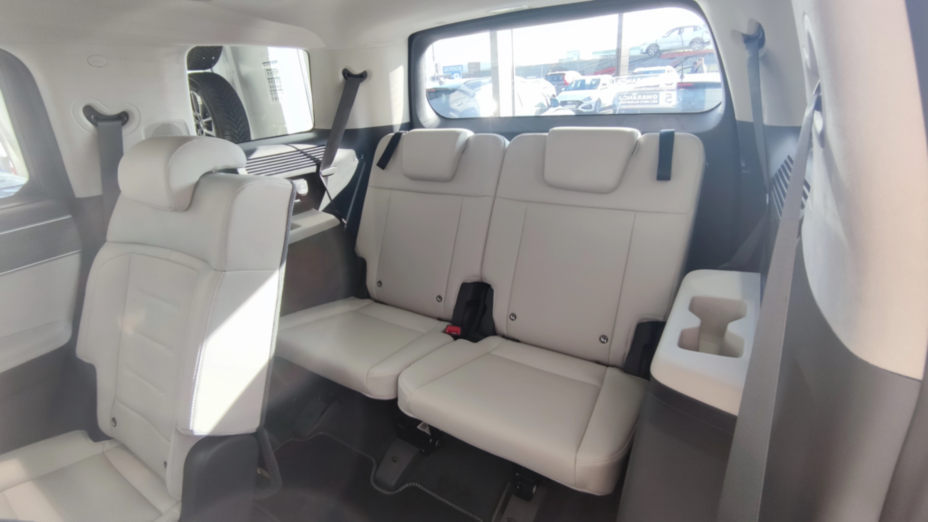 HYUNDAI Santa Fe Santa Fe 1.6 T-GDI HEV Platinum 4WD aut 7os. Nowy