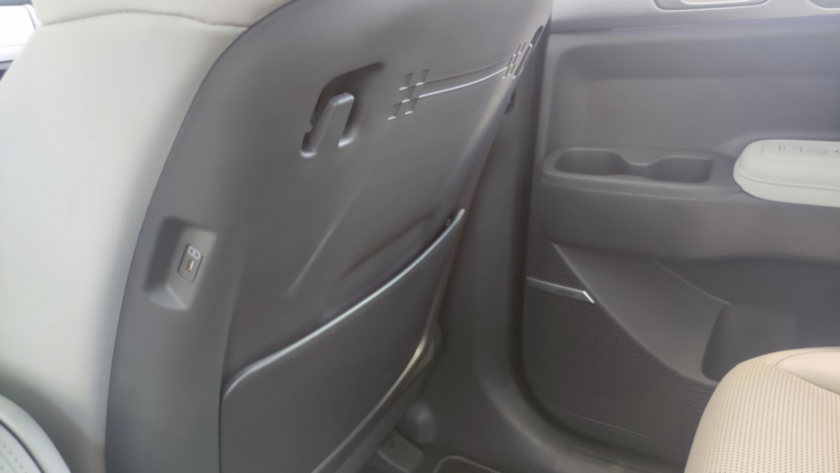 HYUNDAI Santa Fe Santa Fe 1.6 T-GDI HEV Platinum 4WD aut 7os. Nowy