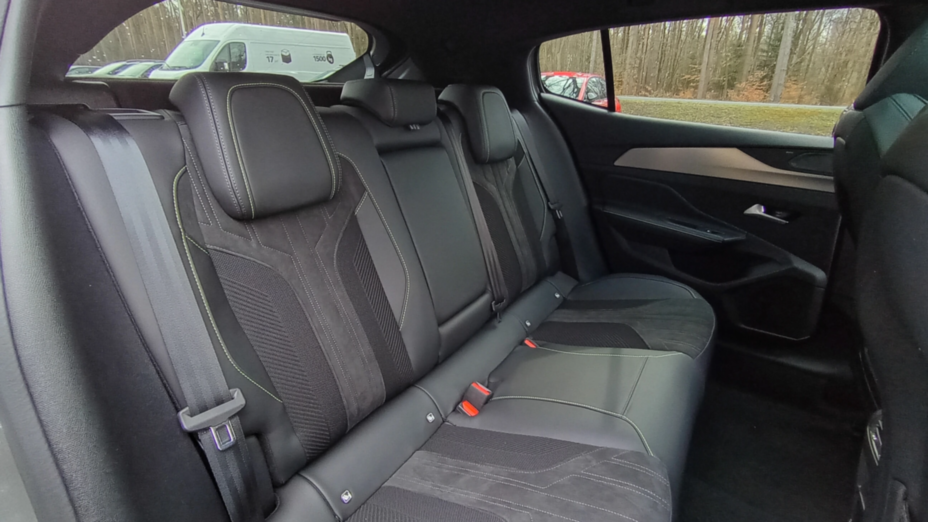 PEUGEOT 408 408 1.2 PureTech mHEV GT S&S e-DSC6 Nowy