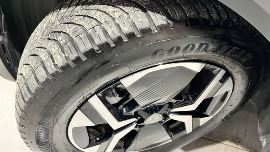 PEUGEOT 2008 2008 1.2 PureTech Allure S&S EAT8