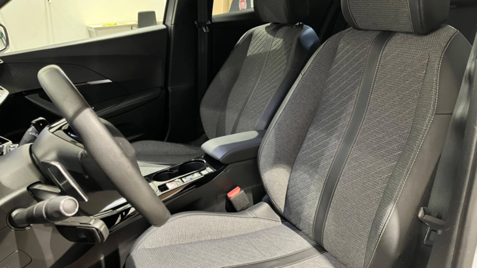 PEUGEOT 2008 2008 1.2 PureTech Allure S&S EAT8