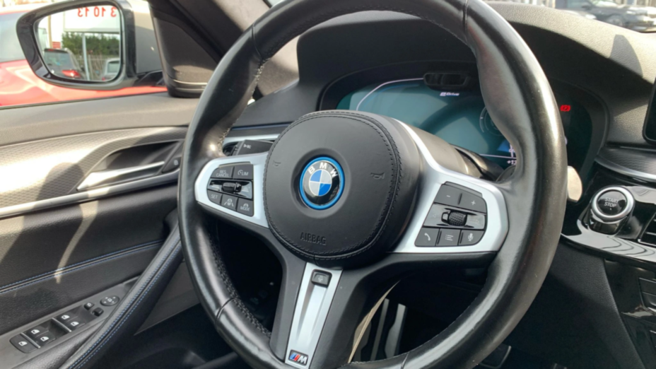 BMW Seria 5 530e M Sport sport-aut