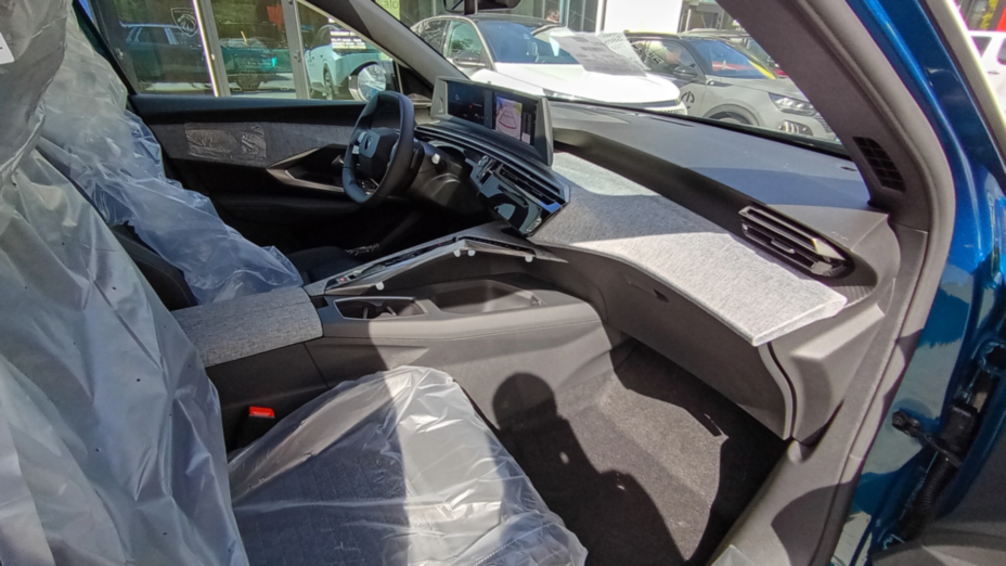 PEUGEOT 3008 3008 1.2 PureTech mHEV Allure e-DCS6 Nowy