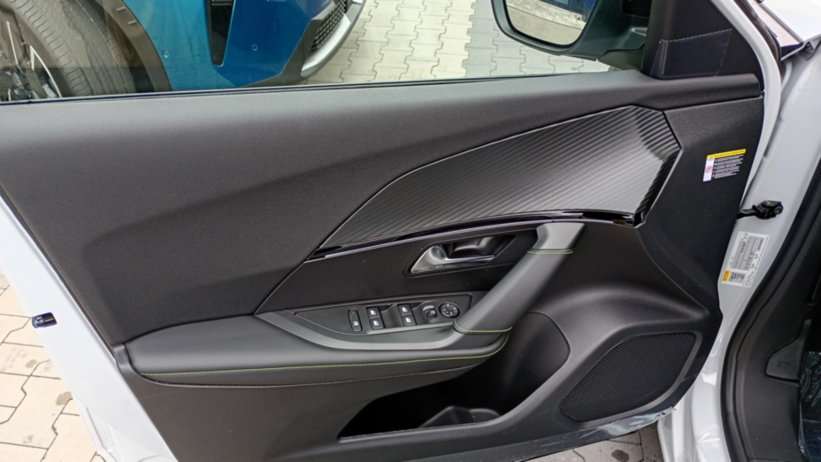PEUGEOT 2008 2008 PureTech mHEV GT e-DCS6 Nowy