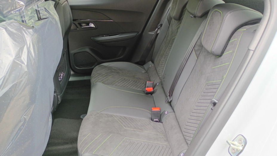 PEUGEOT 2008 2008 PureTech mHEV GT e-DCS6 Nowy