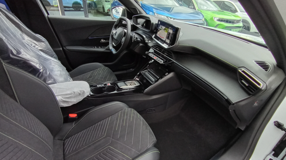 PEUGEOT 2008 2008 PureTech mHEV GT e-DCS6 Nowy