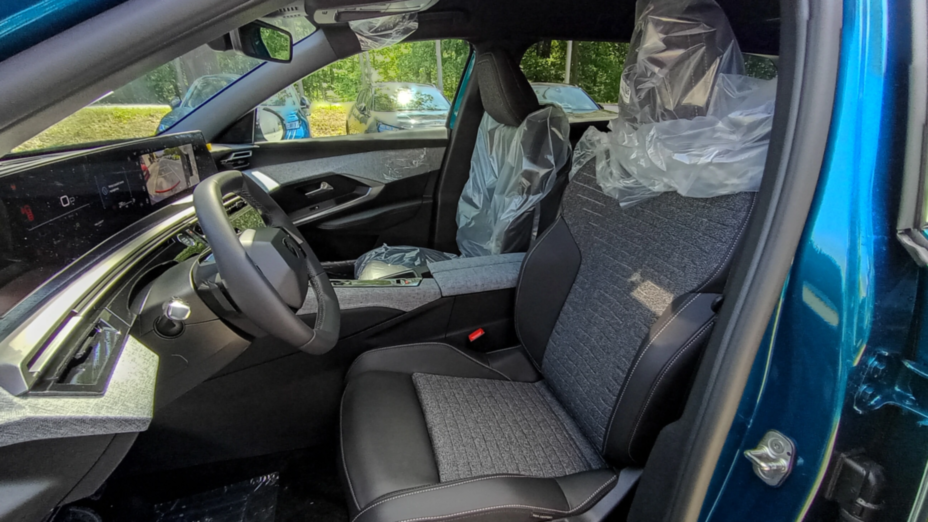 PEUGEOT 5008 5008 1.2 PureTech mHEV Allure S&S e-DCS6 Nowy