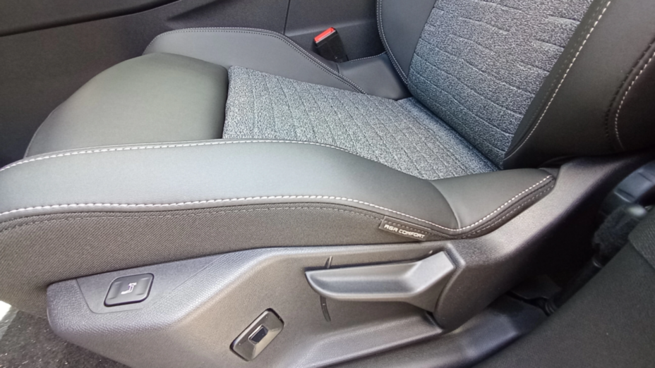PEUGEOT 5008 5008 1.2 PureTech mHEV Allure S&S e-DCS6 Nowy