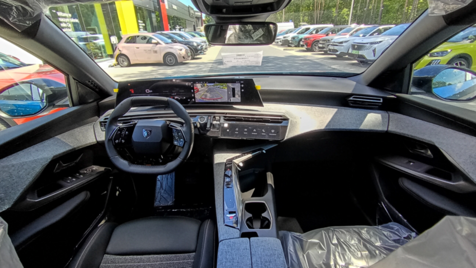 PEUGEOT 5008 5008 1.2 PureTech mHEV Allure S&S e-DCS6 Nowy