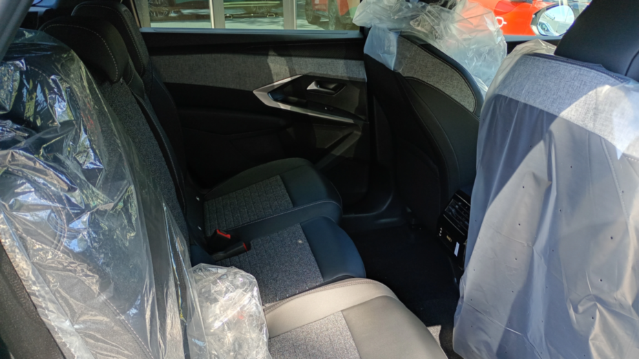 PEUGEOT 5008 5008 1.2 PureTech mHEV Allure S&S e-DCS6 Nowy