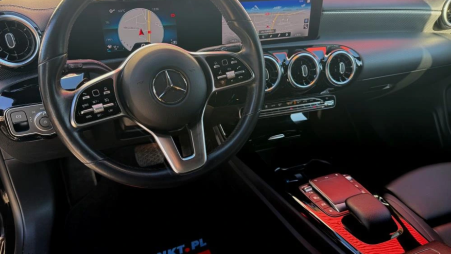 MERCEDES-BENZ CLA CLA 200 7G-DCT