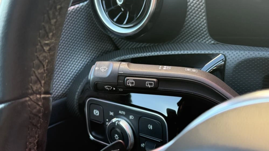 MERCEDES-BENZ CLA CLA 200 7G-DCT