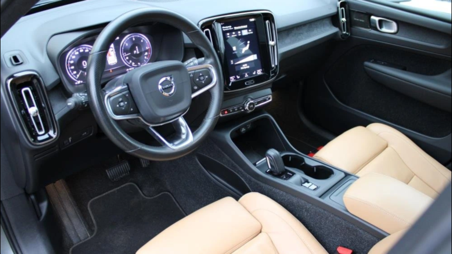 VOLVO XC40 XC40 D3 Momentum aut