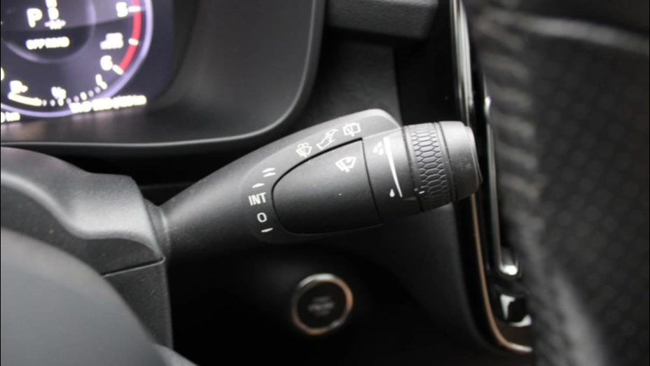 VOLVO XC40 XC40 D3 Momentum aut
