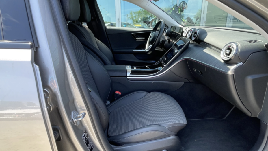 MERCEDES-BENZ C Klasa C 300 4MATIC 9G-TRONIC