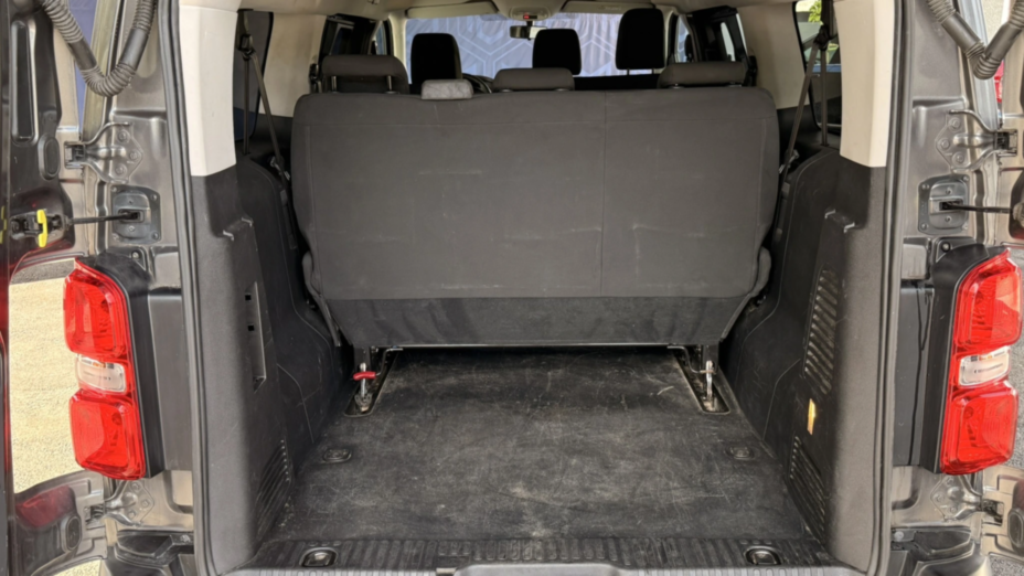 TOYOTA Proace Proace Kombi 2.0 D-4D Medium 2,8t Aut.